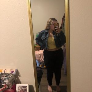 Levi’s Cropped Trucker Jacket